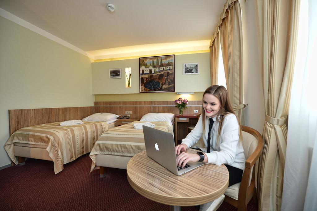 Hotel Vaka Brno Exterior photo