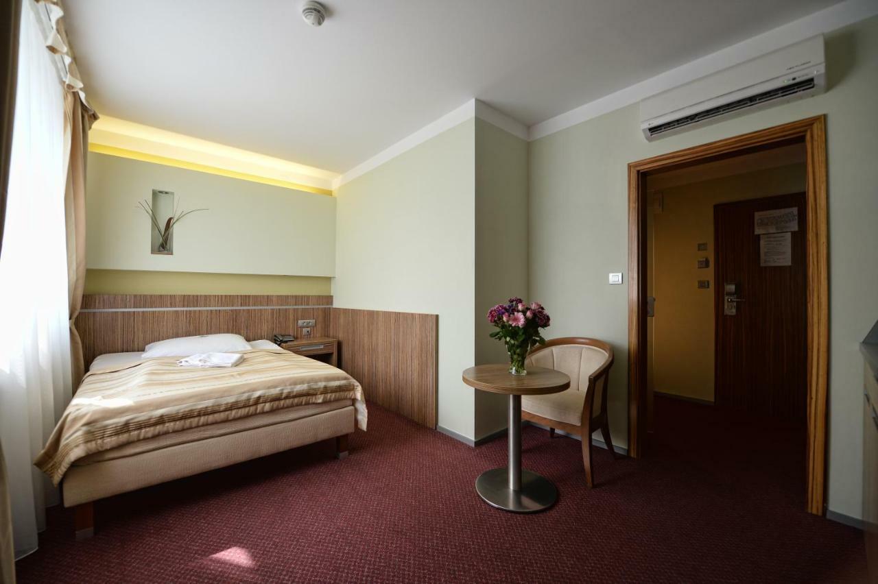 Hotel Vaka Brno Exterior photo